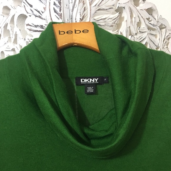 DKNY Classic Silk & Cashmere Deep green turtleneck - Picture 5 of 8